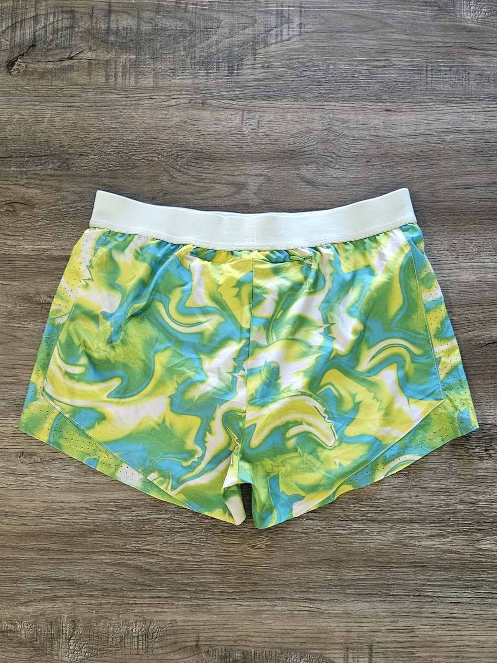 Sprints Women's Avigate Green & White Lava Laps 2.5 Mercy Shorts - Picture 6 of 10